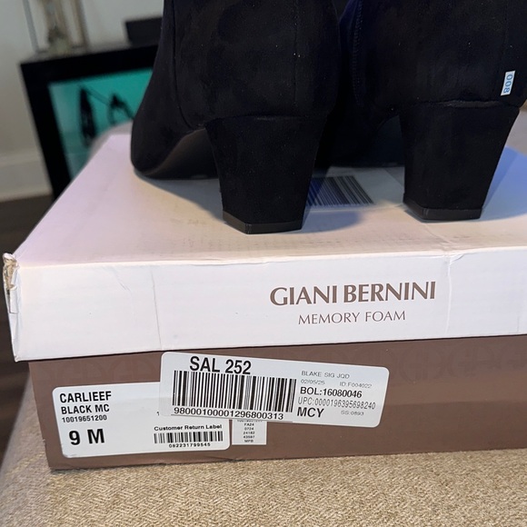 Giani Bernini Black Ankle Booties - Picture 4 of 4